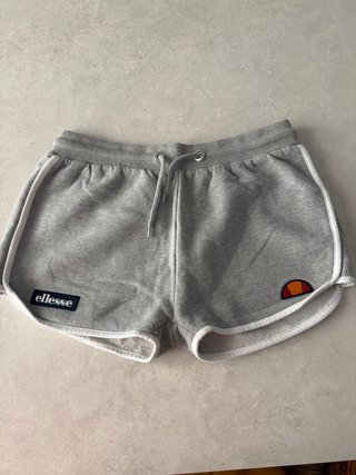 Pantalón corto de felpa Ellesse