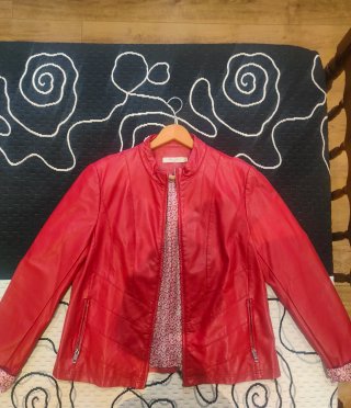 Cazadora roja