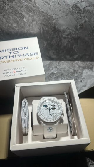 Omega x Swatch Mission to Earthphase