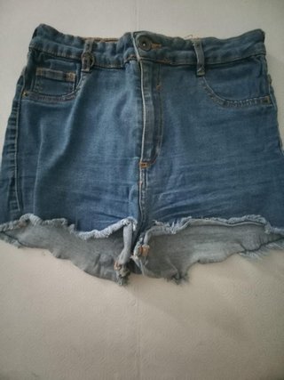 Pantalón corto vaquero Bershka tiro alto