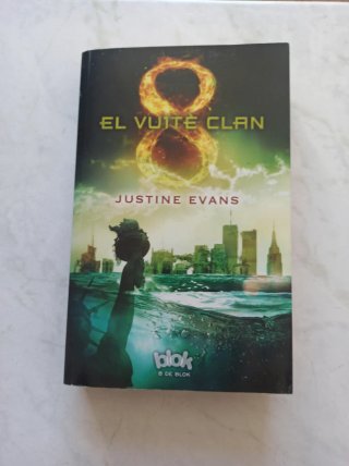 El vuitè clan