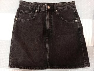 Falda vaquera negra Zara