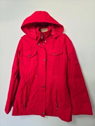 Chaqueta Impermeable Roja con Capucha