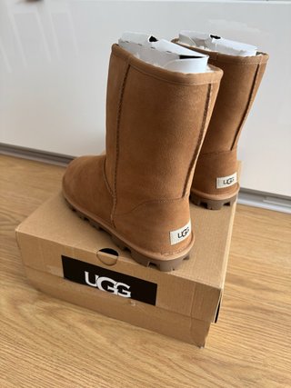 Botas UGG color camel