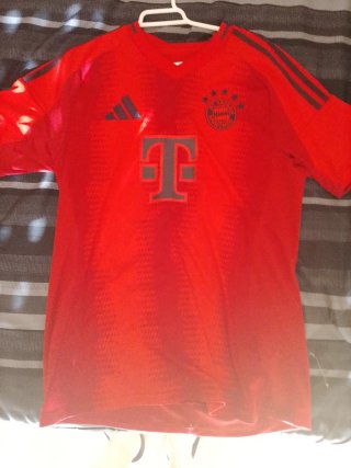 Bayern Munich 24-25