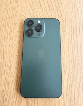 iPhone 13 Pro in colore verde bottiglia