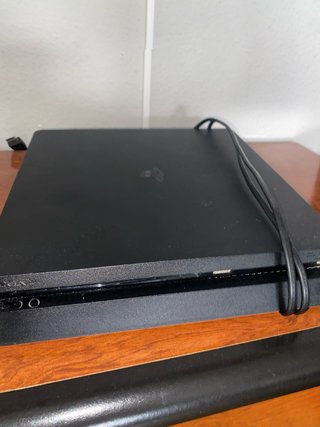 PS4 (PlayStation 4) Slim 500GB