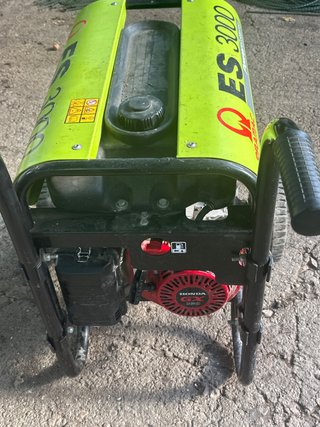 Generador ES 3000 con motor Honda GX 160