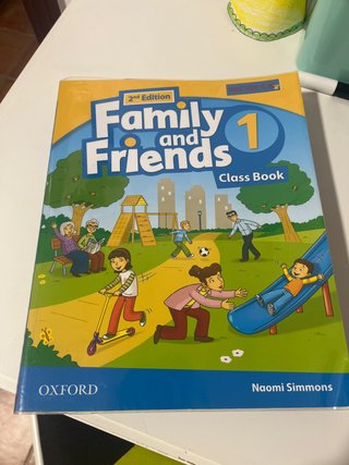 Family and Friends 2nd Edition 1. Class Book Pa...