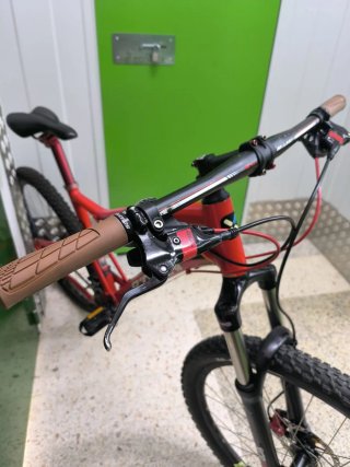 Bicicleta de Montaña RojaB'Twin Rockrider ST 540 L