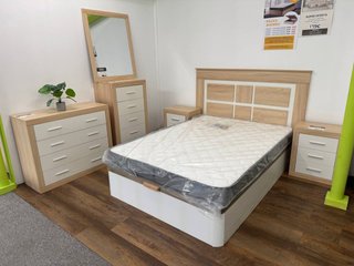 Dormitorio con Canapé, Colchón y Muebles