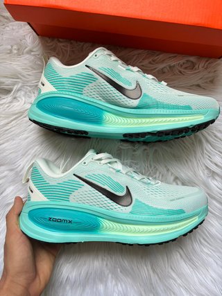 Zapatillas Running Nike Vomero 18 Plus