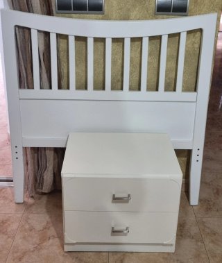 Cabecero y Mesita de Noche Blancos