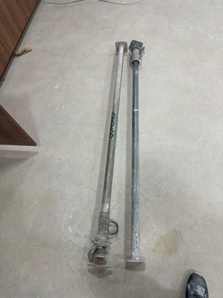 2 Puntales de obra metálicos LOS TENGO EN ELCHE