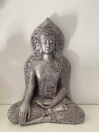 Figura decorativa de Buda en cerámica