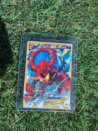 Carta Pokémon Volcanion y Xerneas EX (antigua)