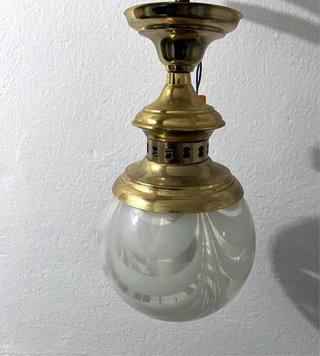 Lámpara de techo antigua de latón y cristal