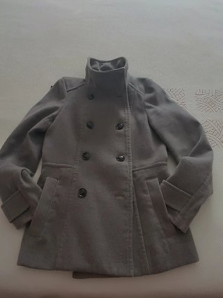 Abrigo de paño gris