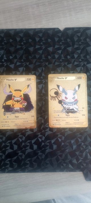 2 Cartas Pokémon Pikachu Doradas