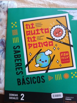 Libro de ciencias sociales número dos de primero