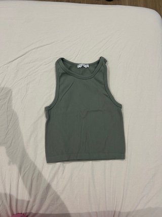 Top Stradivarius Verde Oliva Talla S