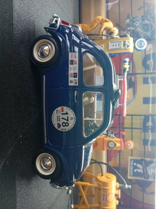Fiat 500 Burago 1/18 Club Automóviles Sport