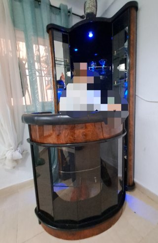 Mini bar de madera