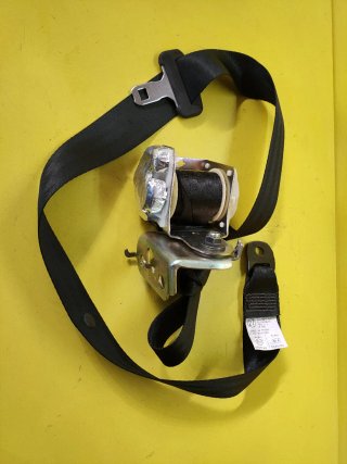 CINTURON TRASERO DERECHO TOYOTA AURIS