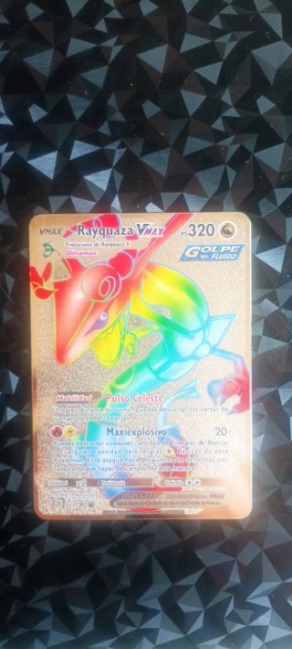 Carta Pokémon Rayquaza VMAX Rainbow