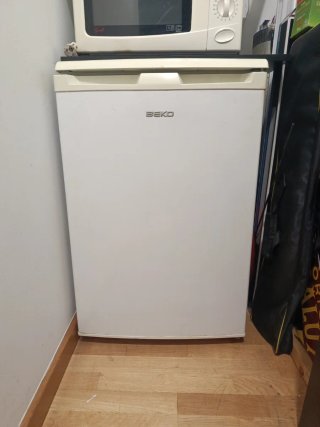 Nevera Beko Compacta Blanca