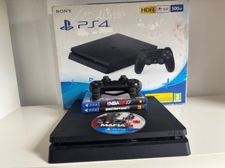 PS4 (PlayStation 4) Slim Negra+ 3 juegos+caja