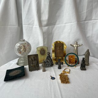 Lote Antigüedades Religiosas - Cruces y Figuras