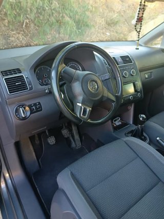 Volkswagen Touran 2012