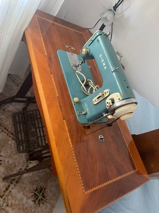 Máquina de coser antigua Sigma