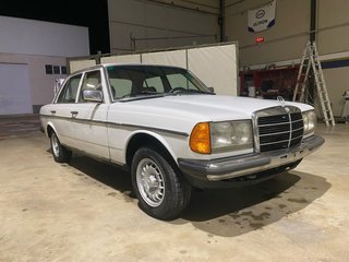 Mercedes-Benz W123 1980