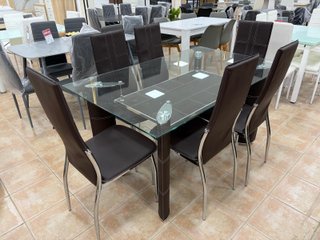 Conjunto de Mesa de Cristal y 6 Sillas