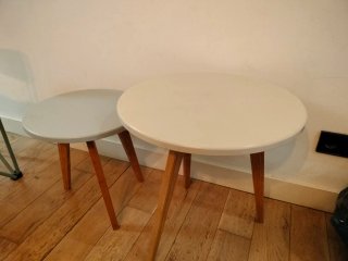 Set di 2 tavoli ausiliari