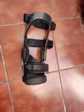Rodillera Donjoy Armor Izquierda Talla S Sky