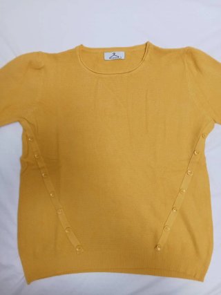 Jersey Amarillo con Botones Talla Única