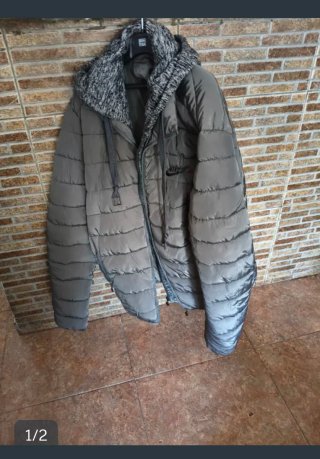 Chaqueta Nike Gris