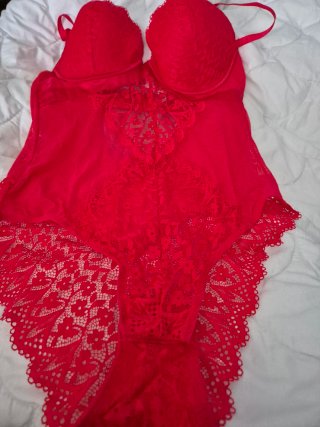 Bodi de encaje rojo