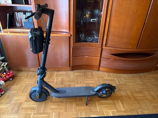 Xiaomi Mi Electric Scooter 3 con accesorios