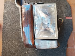 Faro anteriore con freccia per Jeep