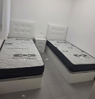 Vendo canapé y colchón nuevos a estrenar