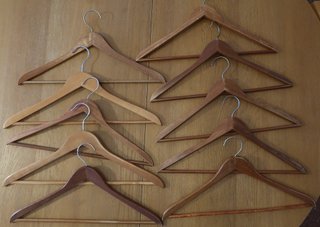 Set de 10 Perchas de Madera