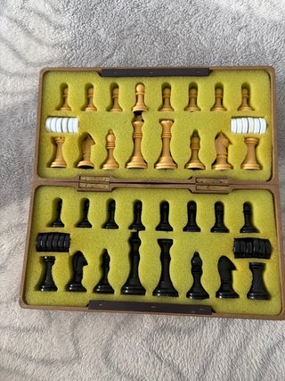 Juego de Ajedrez y Damas 2 en 1