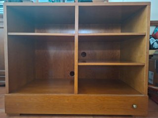 Mueble Auxiliar de Madera Maciza