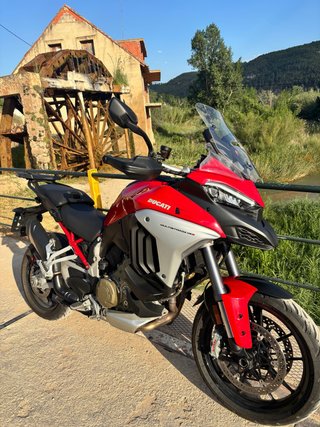 Ducati Multistrada V4S Travel-Radar 2021