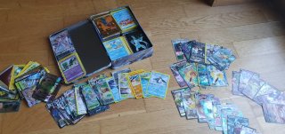 Lata Pokémon Astral Radiance y cartas pokemon