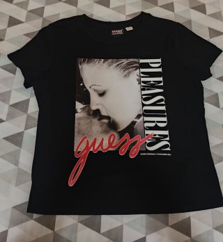 Camiseta Guess Negra